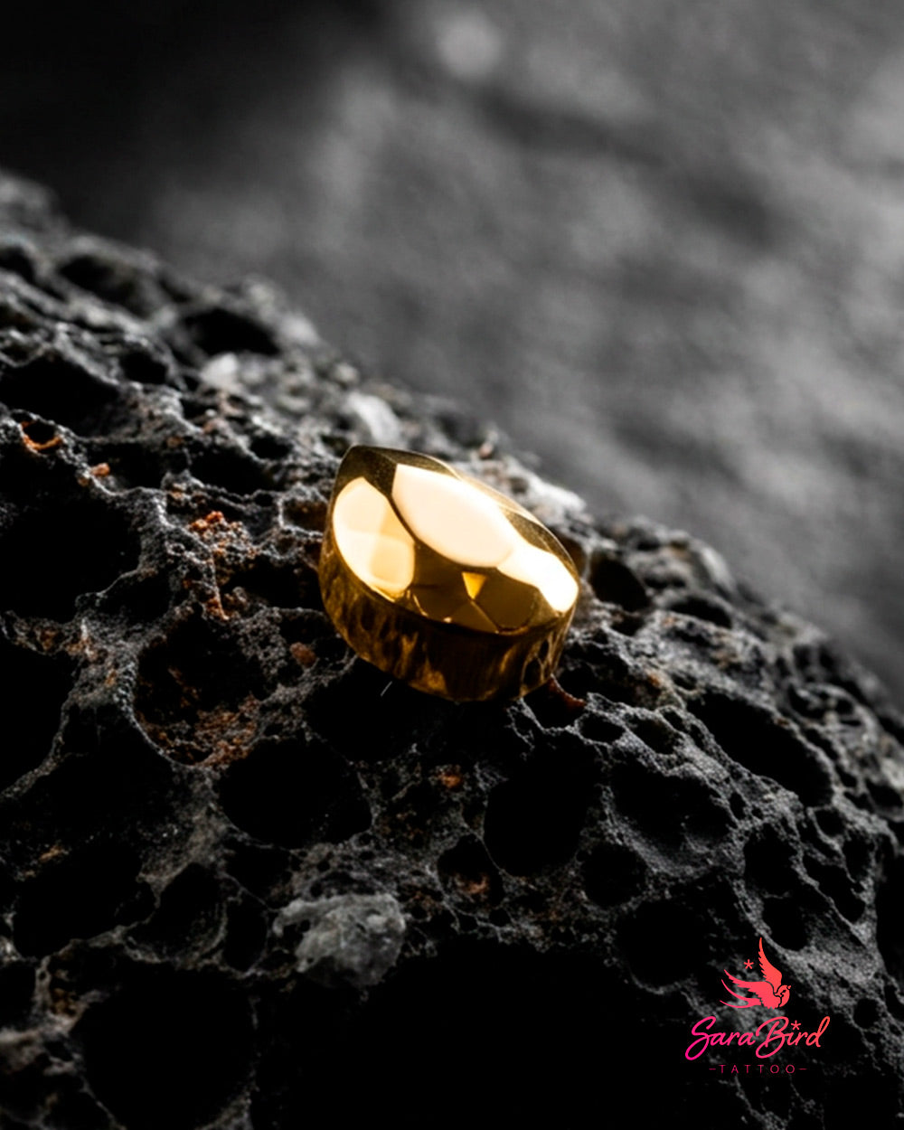 Facet Drop | Topo em Titânio PVD Gold
