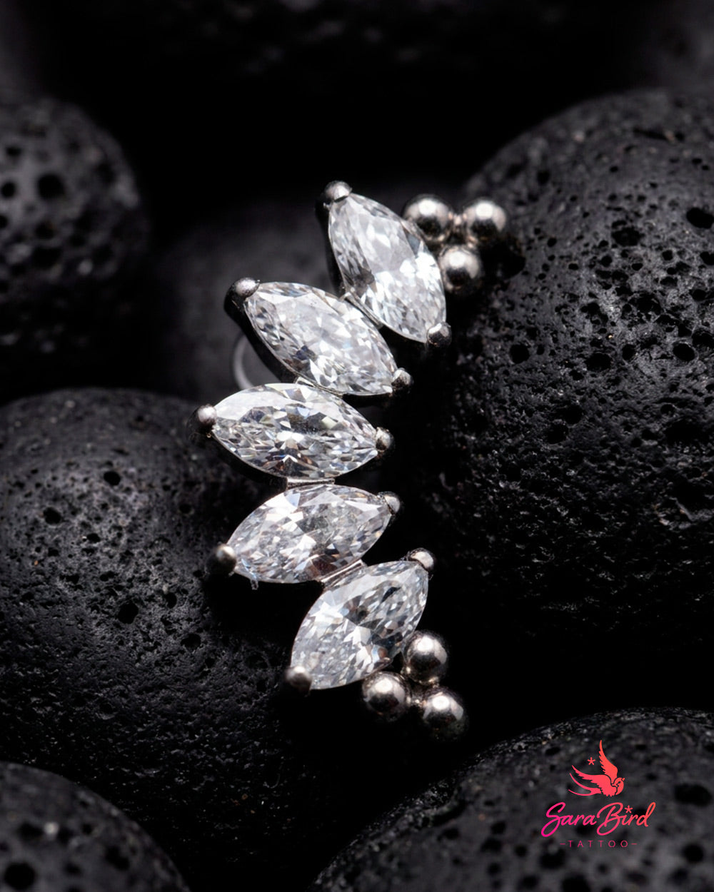 Topo Spica em Titânio com 5 Zircónias Marquise CZ