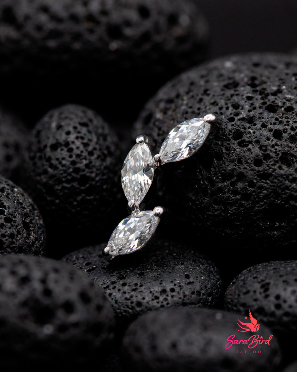 Topo Sylvia em Titânio com Zircónias Marquise