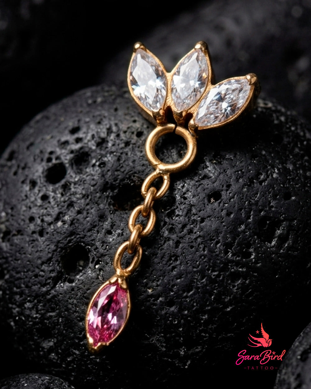 Topo Tiara com Pingente em Titânio PVD Gold