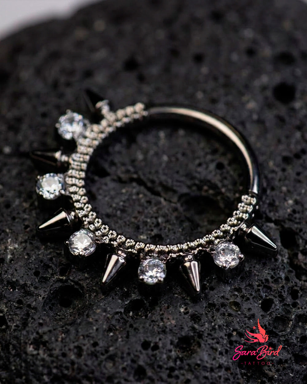 Argola Clicker Black Crown em Titânio com Zircónias e Spikes