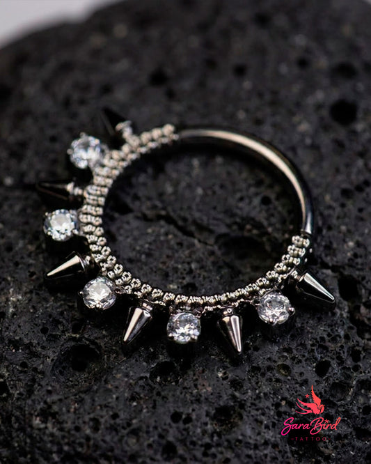 Argola Clicker Black Crown em Titânio com Zircónias e Spikes