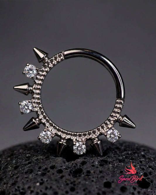 Argola Clicker Black Crown em Titânio com Zircónias e Spikes