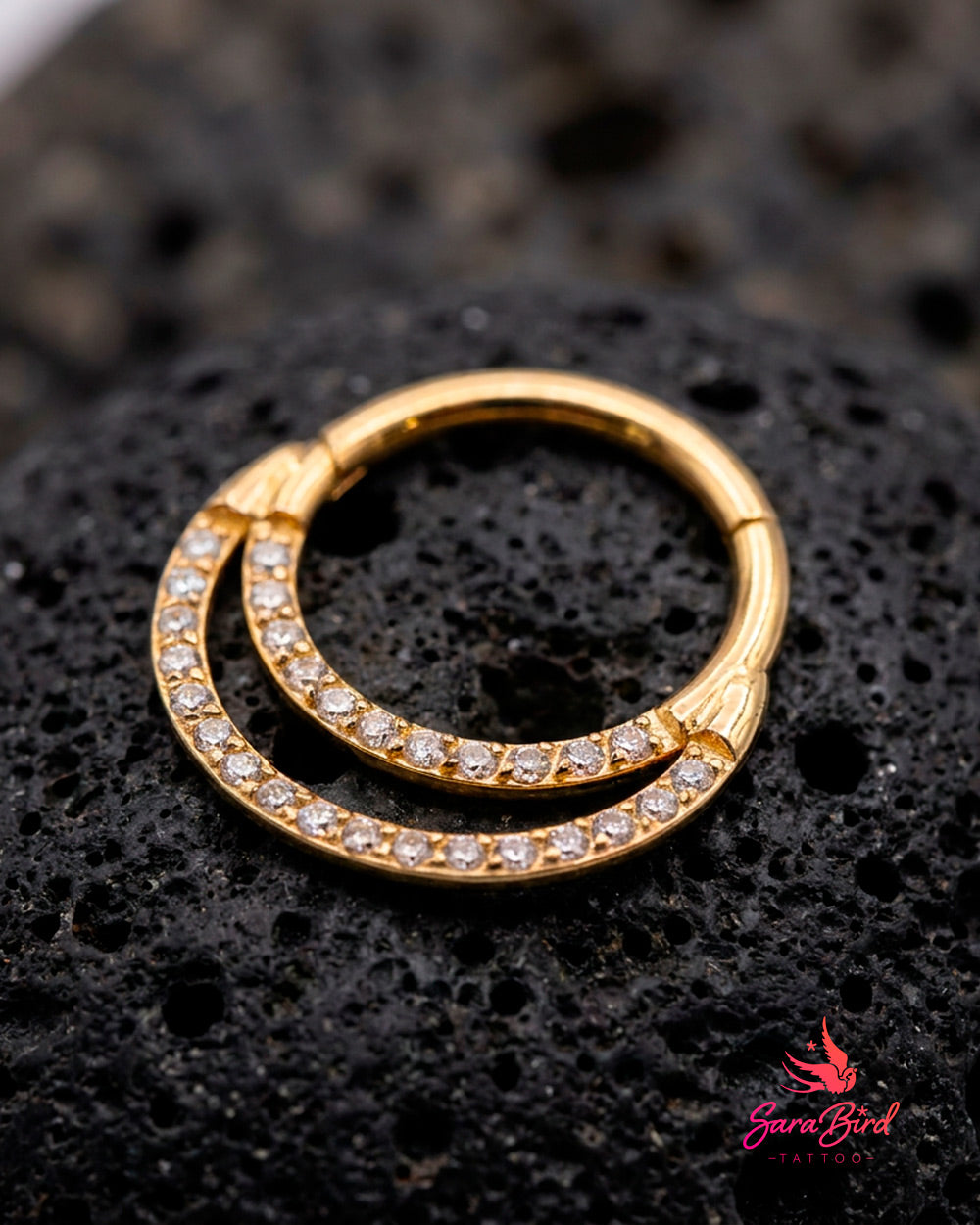 Argola Clicker Dupla Pavé em Titânio PVD Gold
