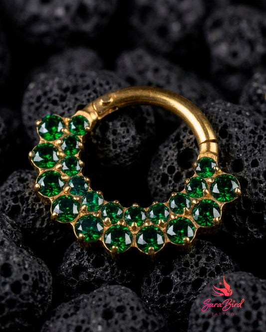 Esméra, Argola Clicker em Titânio PVD Gold com Zircónias Verde Esmeralda