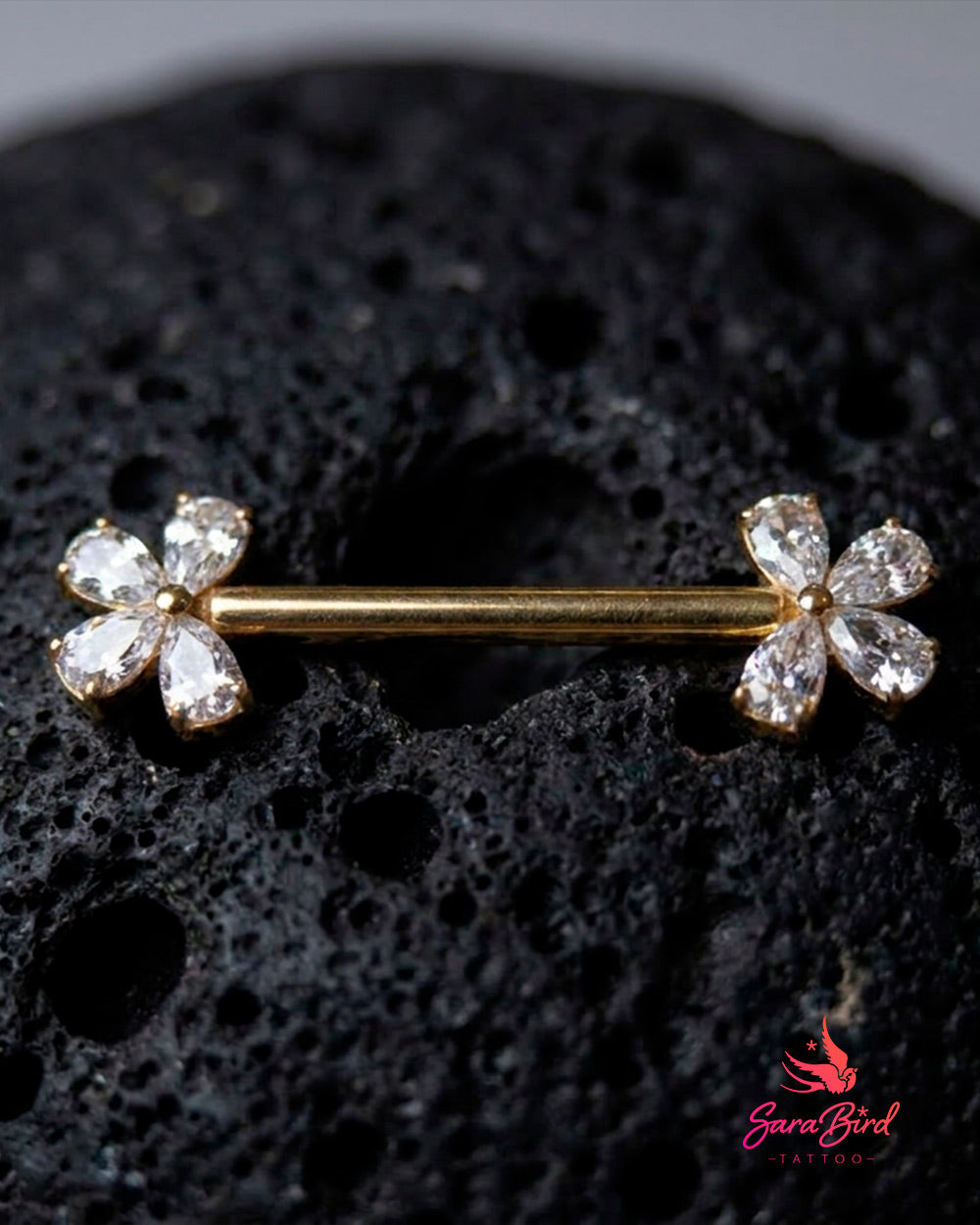 Barbell em Titânio PVD Gold com Flores de Zircónias