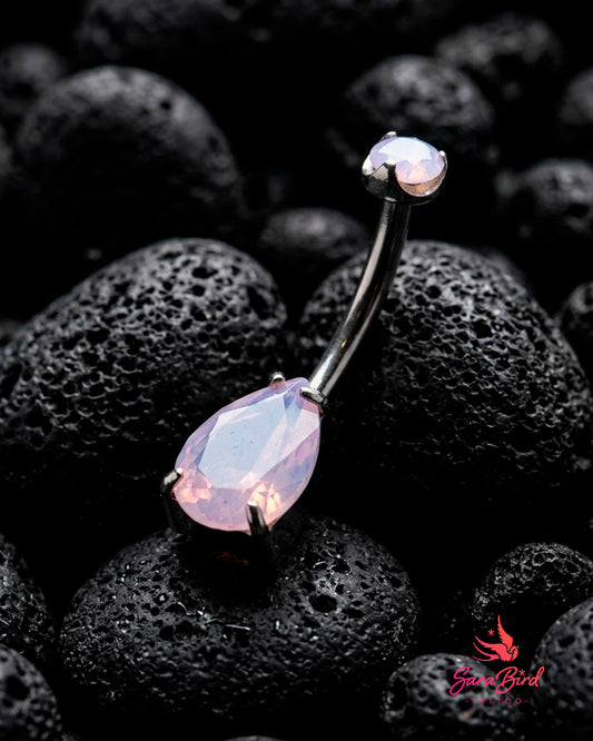 Nivara | Piercing de Umbigo em Titânio com Quartzo
