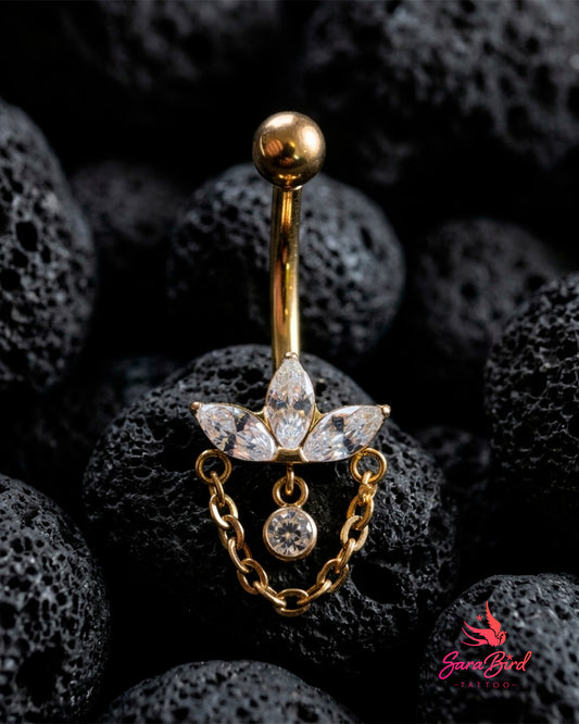 Piercing de Umbigo Lothera em Titânio PVD Gold com Zircónias e Correntes