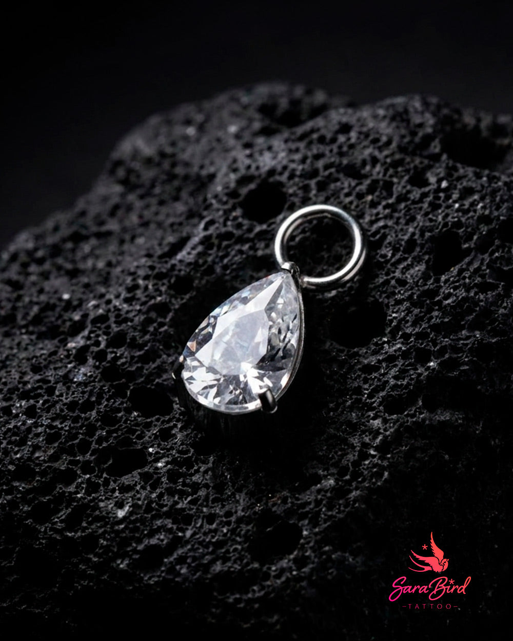 Pingente Gota em Titânio com Zircónia Cristal
