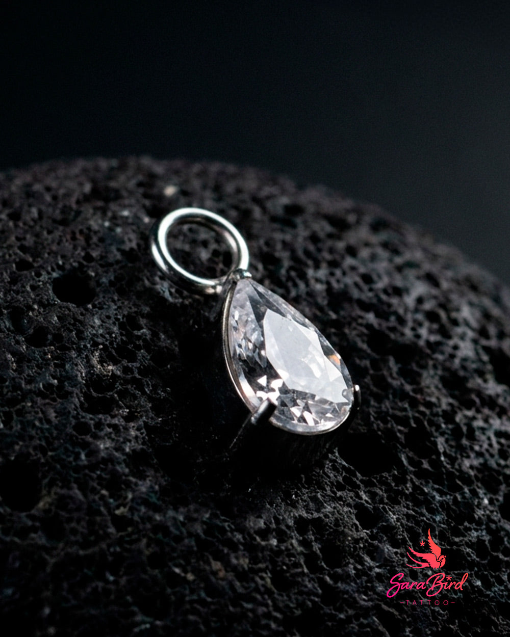 Pingente Gota em Titânio com Zircónia Cristal