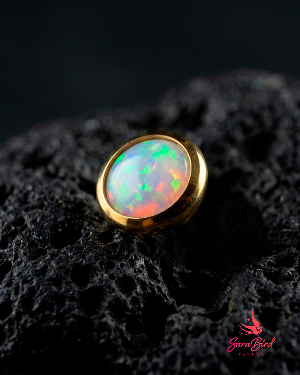 Aurora | Topo em Titânio PVD Gold com Opala Sintética