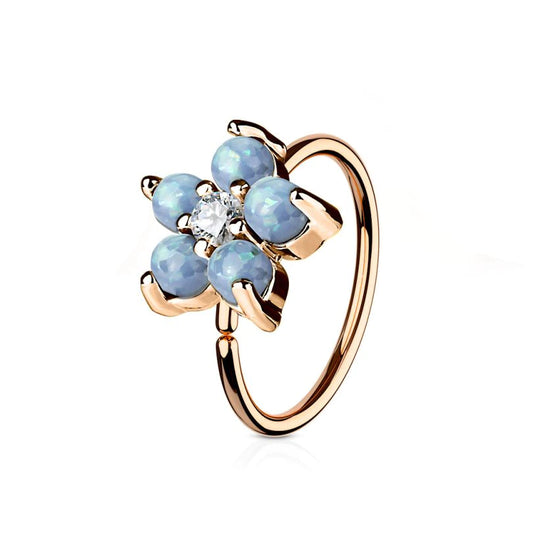 Argola com flor de opalas