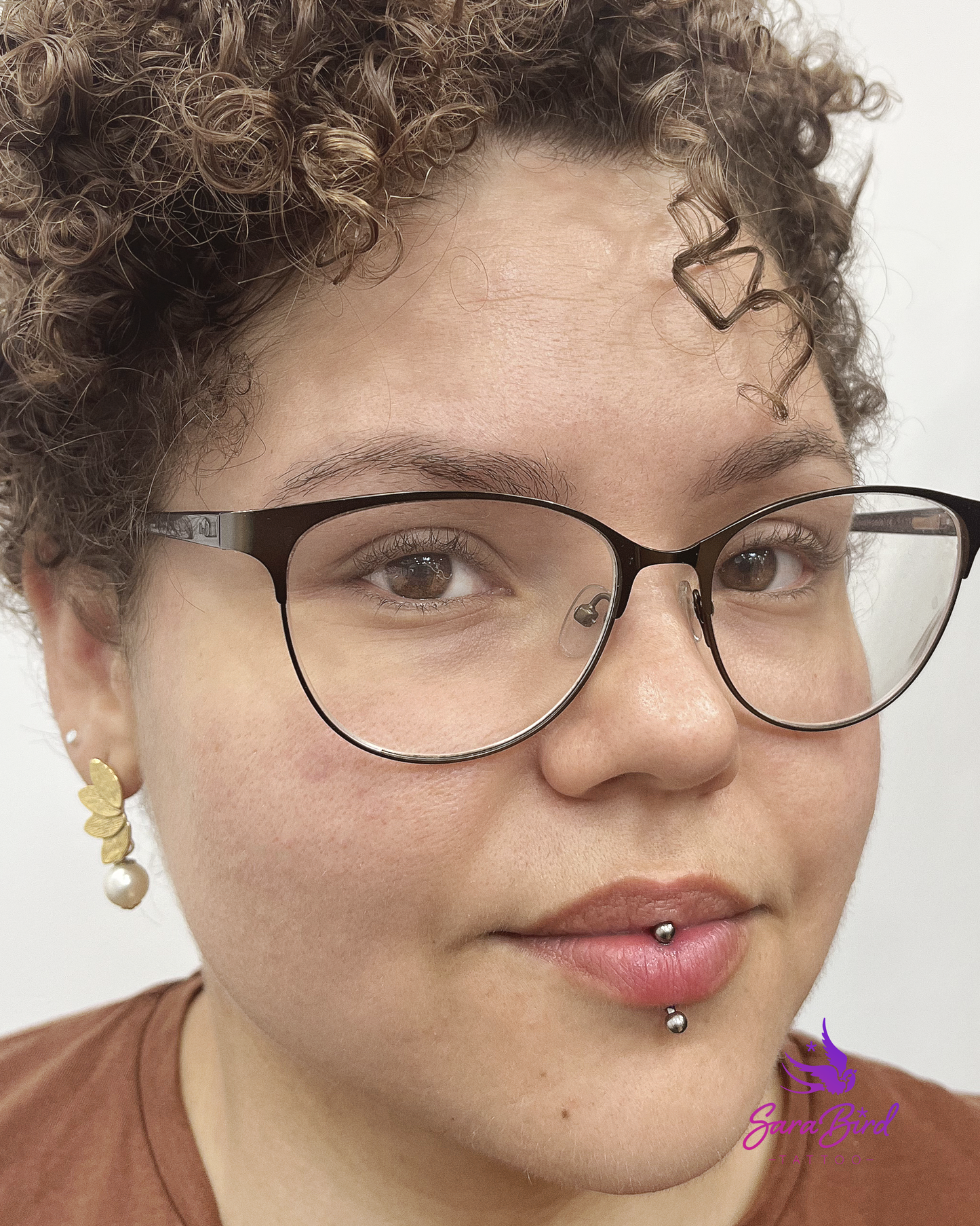 Piercing na Boca com Joia em Titânio
