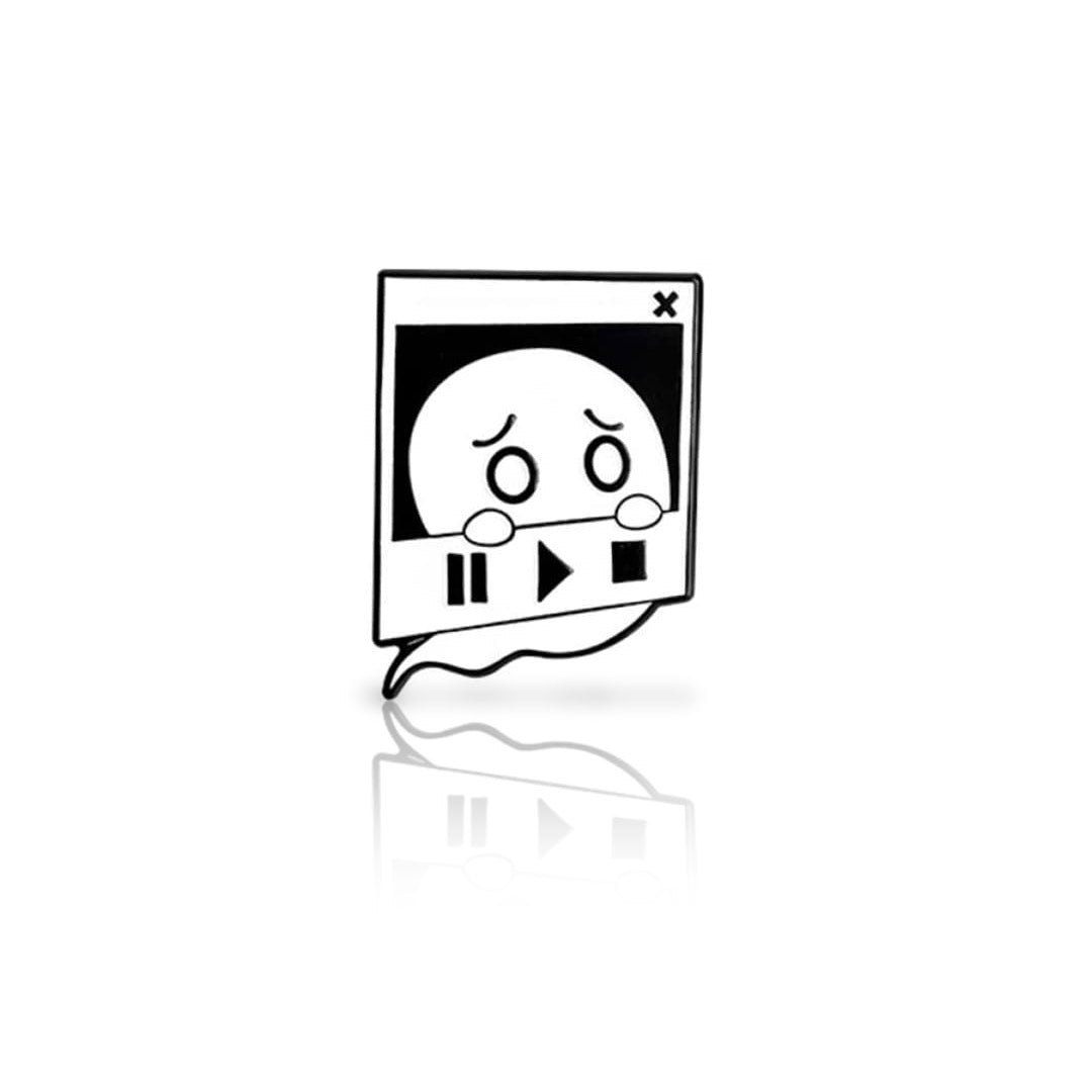 Badge - Pin in the shape of a Ghost in Metal and Enamel Painting